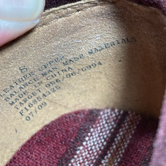 MOSSIMO SUEDE BURGUNDY SLIP ON SHOES - Picture 14 of 14